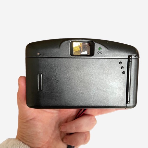 Vintage Praktica AP310 90s 35mm Point and Shoot Film Camera - Picture 4 of 4